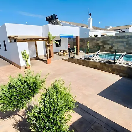 度假居 Con Piscina Privada Cerca Del Pueblo View 科尼尔-德拉弗龙特拉