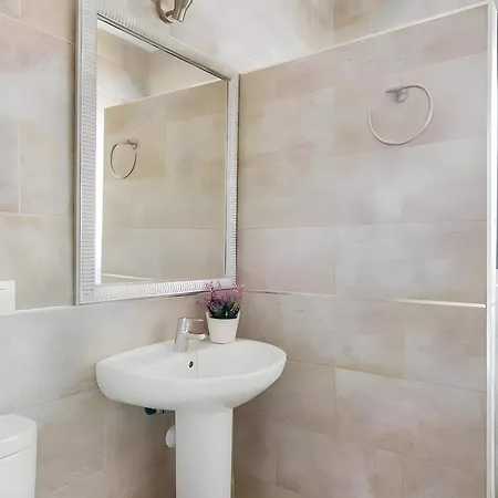 Con Piscina Privada Cerca Del Pueblo View