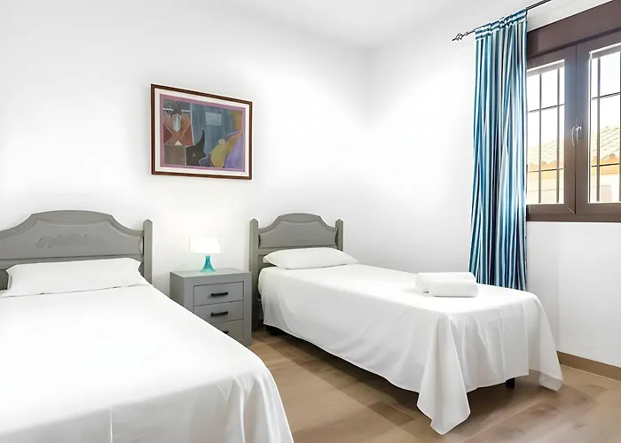 Con Piscina Privada Cerca Del Pueblo View 科尼尔-德拉弗龙特拉