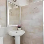 Con Piscina Privada Cerca Del Pueblo View